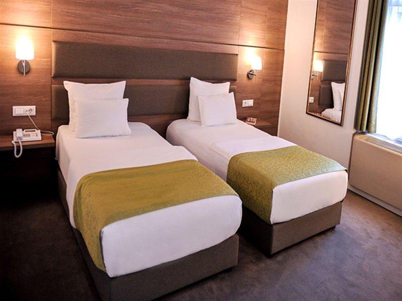 Hotel Opera Garni Belgrád Kültér fotó