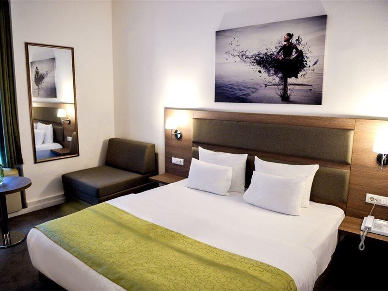 Hotel Opera Garni Belgrád Kültér fotó
