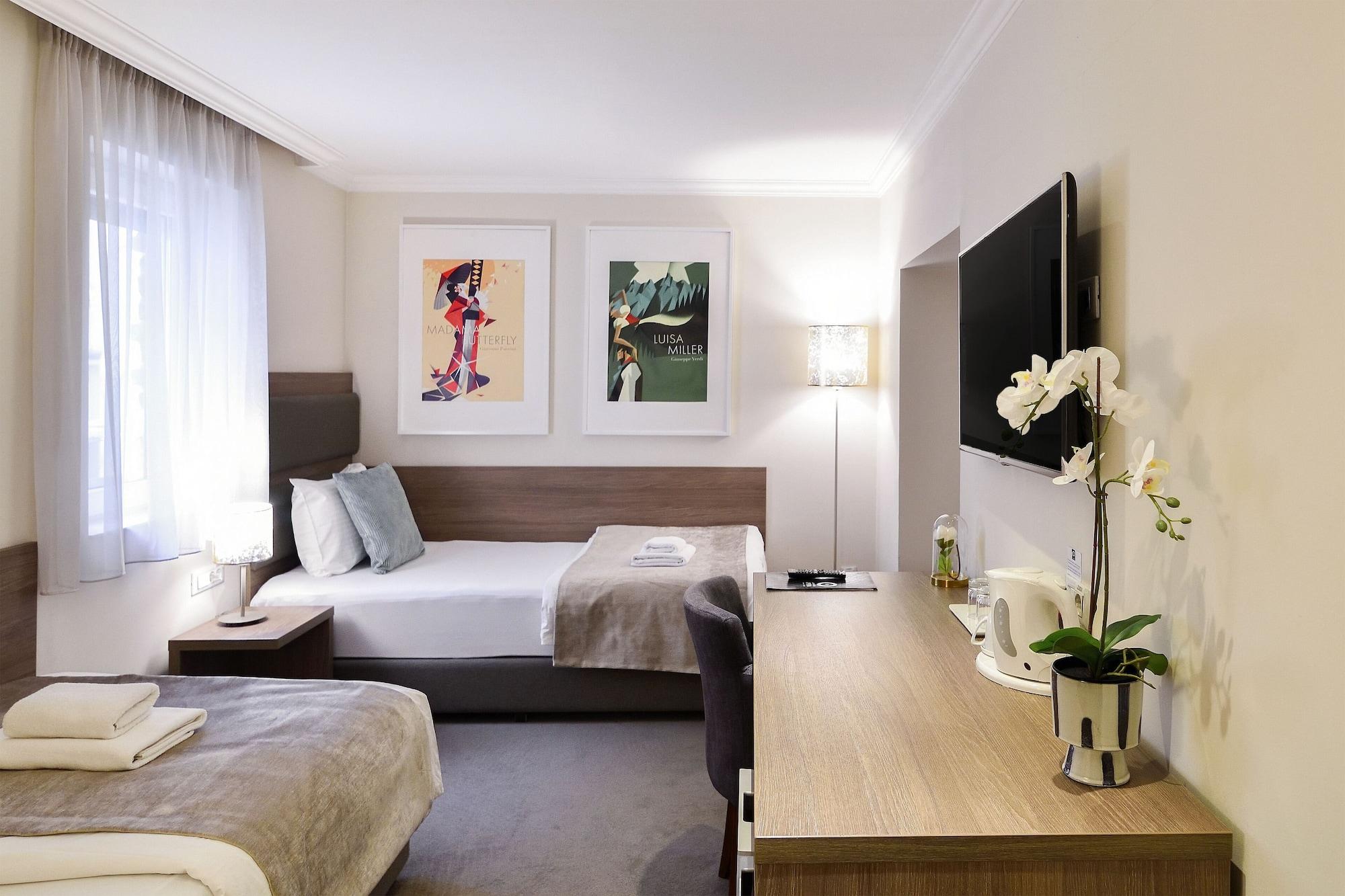 Hotel Opera Garni Belgrád Kültér fotó