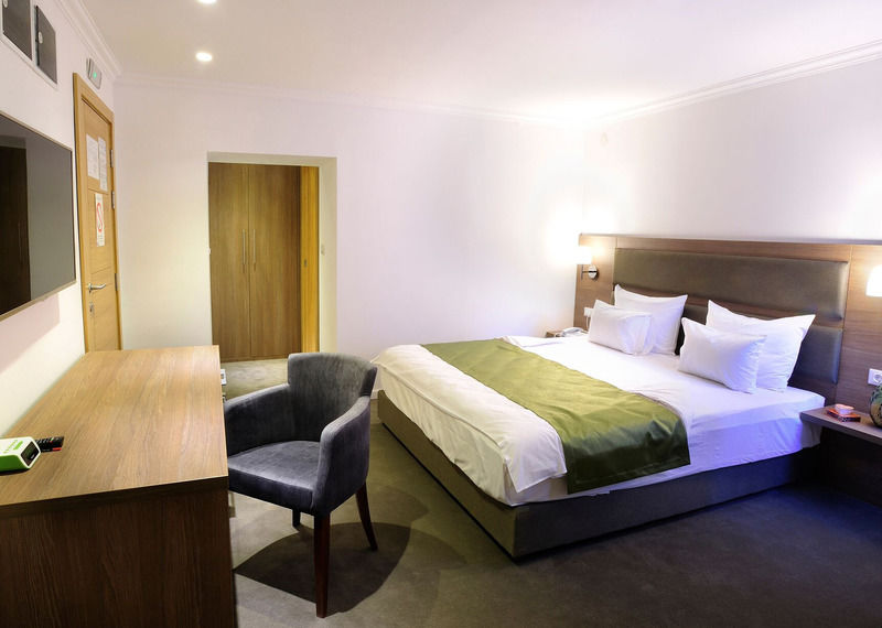 Hotel Opera Garni Belgrád Kültér fotó